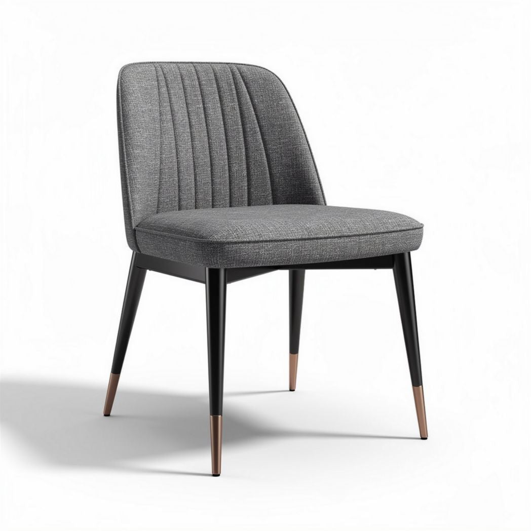Chaise moderne en tissu gris avec pieds en bois noir et détails cuivrés 45 x 50 x 85cm